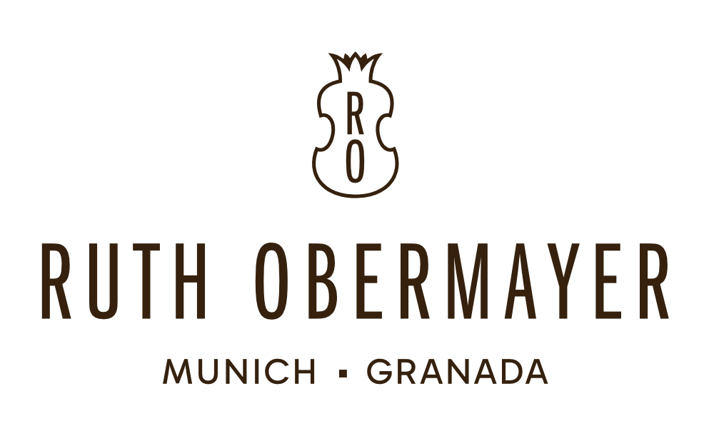 Ruth Obermayer · Maestra Luthier